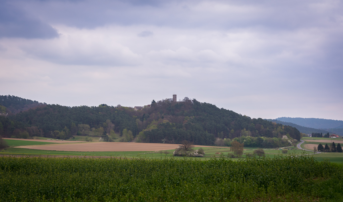 Burg Mellnau ist schon von weitem gut sichtbar